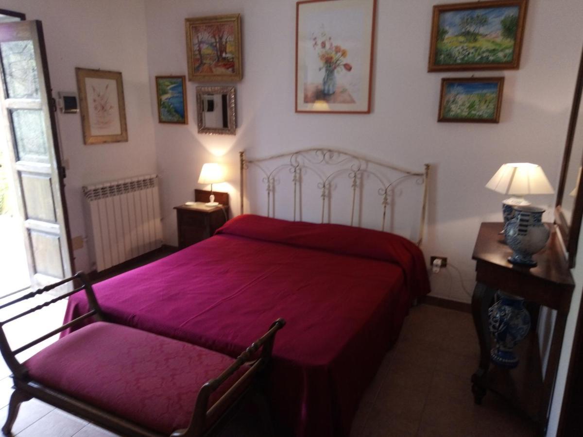 Castell'Umberto L'Antica Quercia B&B المظهر الخارجي الصورة