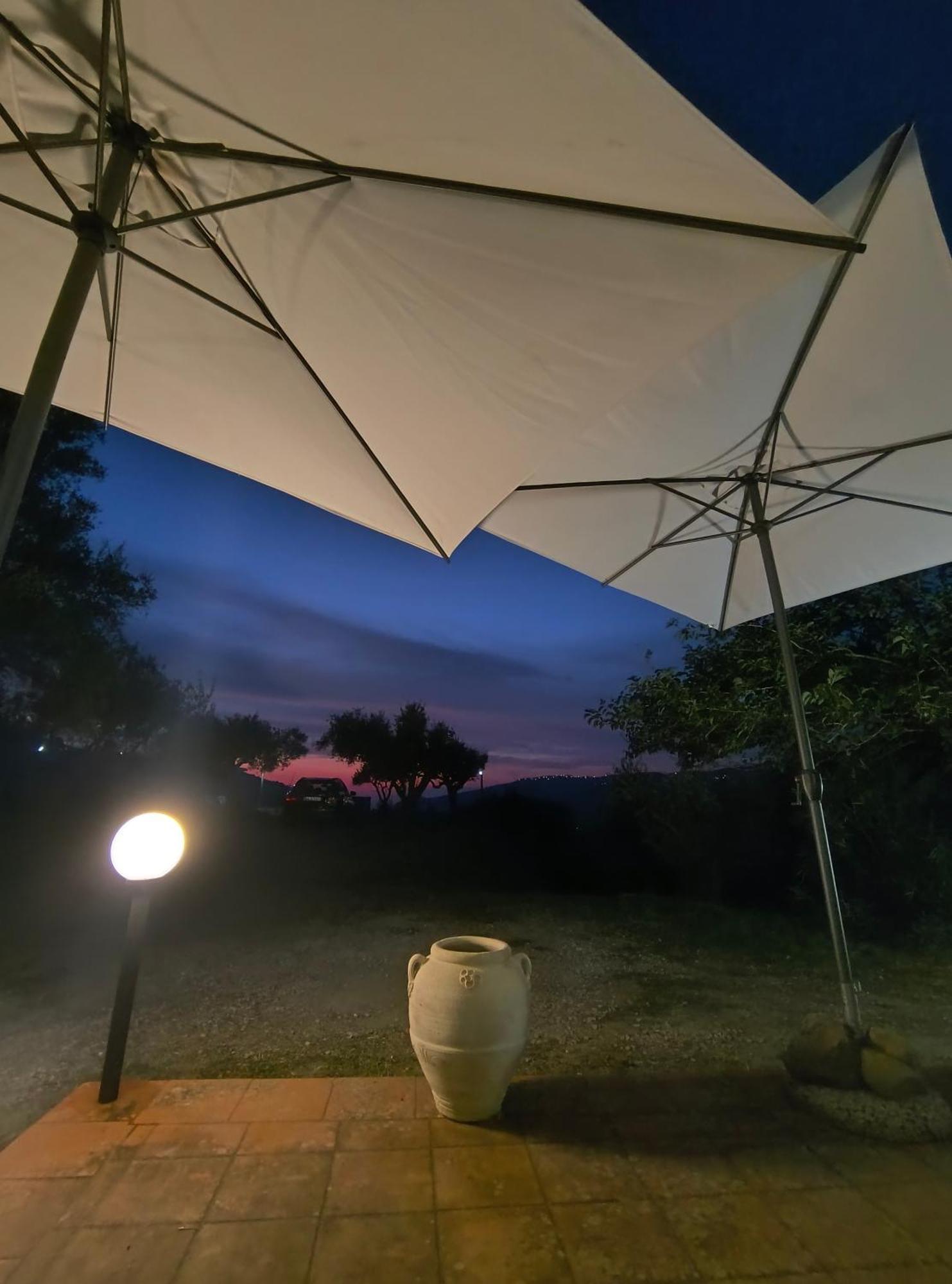 Castell'Umberto L'Antica Quercia B&B المظهر الخارجي الصورة